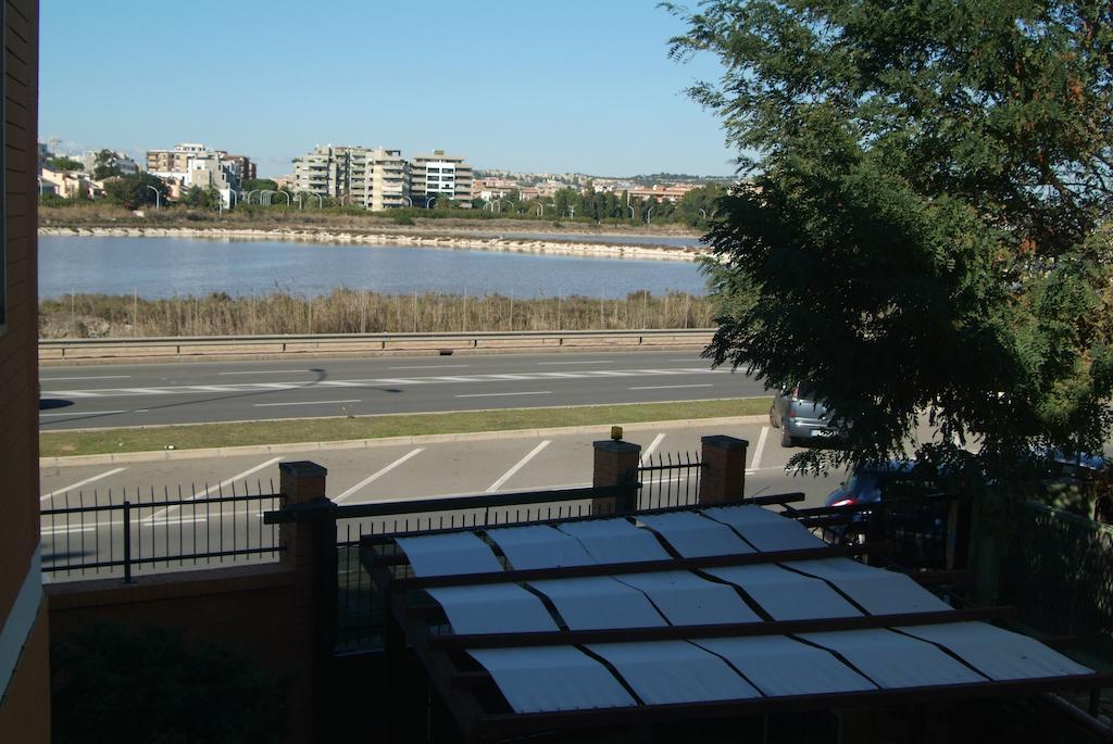 B&Beach Cagliari Guest House 外观 照片